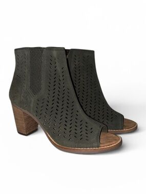 Toms Majorca Booties 6.5 Green Perforated Suede Peep Toe Block Heel Boots Shoes